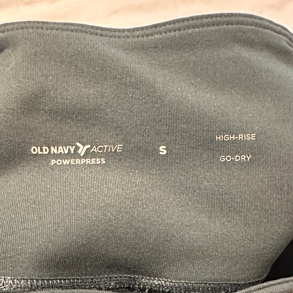 Old Navy Active High Waisted Biker Shorts Dark Forrest Green Size Small - Picture 4 of 5